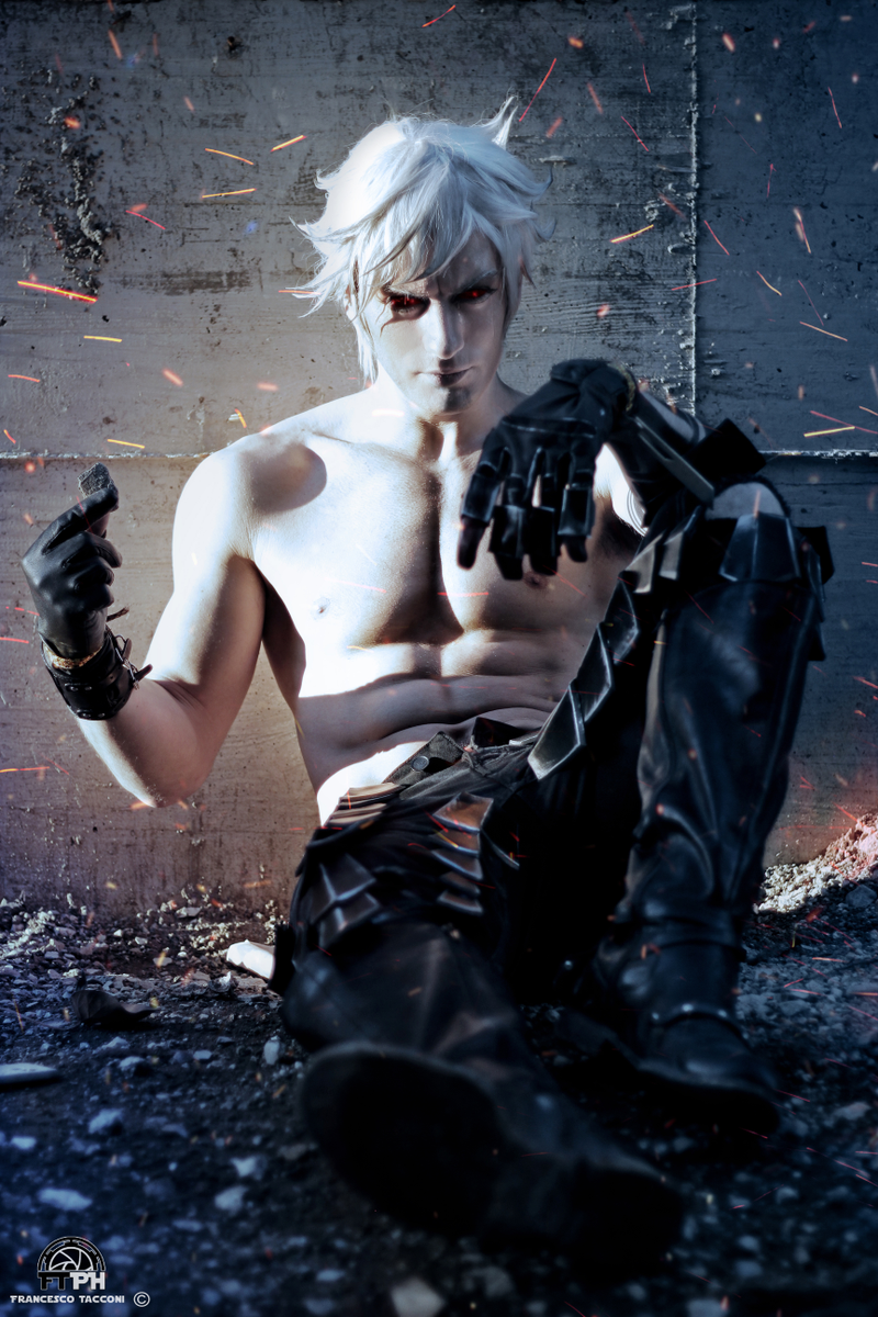 Cosplay by Leon Chiro | Photo by FTPH